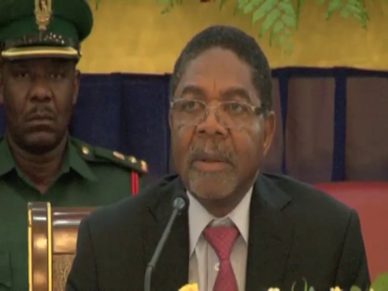 Dr Ali Mohamed Sheni awakemea watendaji wanaojali maslahi yao badala ya nchi.