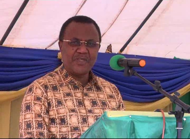 Mh. Wiliam Lukuvi azitaka halmashauri kuhakikisha ujenzi holela unakomeshwa.